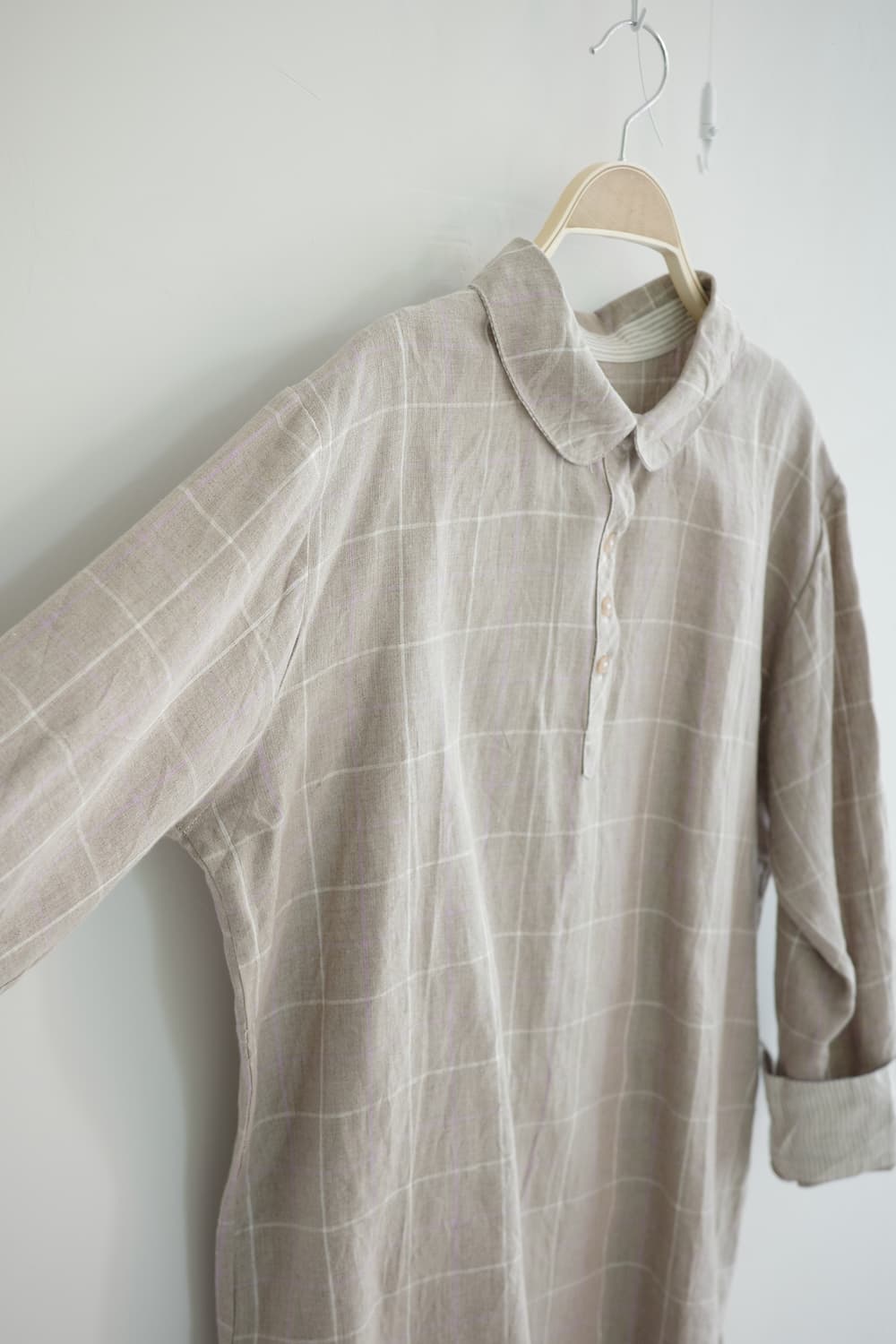 BELLE MAISON
• 연브라운 핑크화이트 체크 린넨  블라우스 상품이미지7