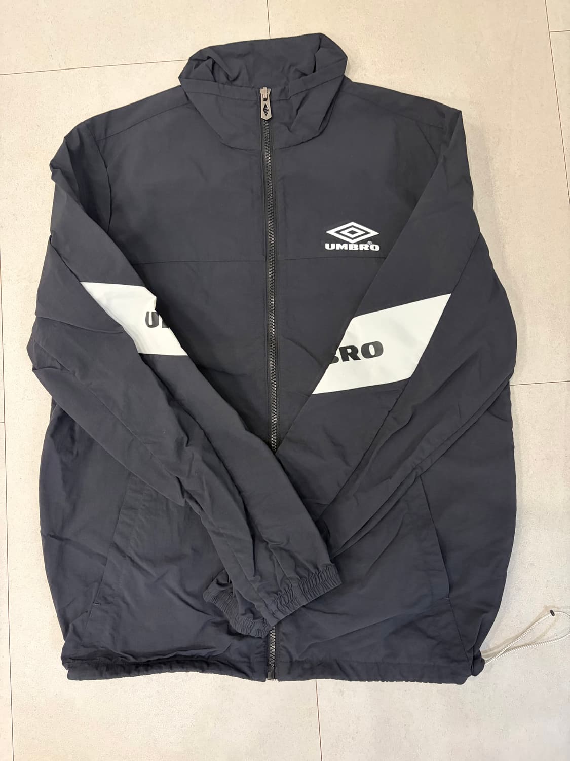 엄브로 바람막이 상품이미지1