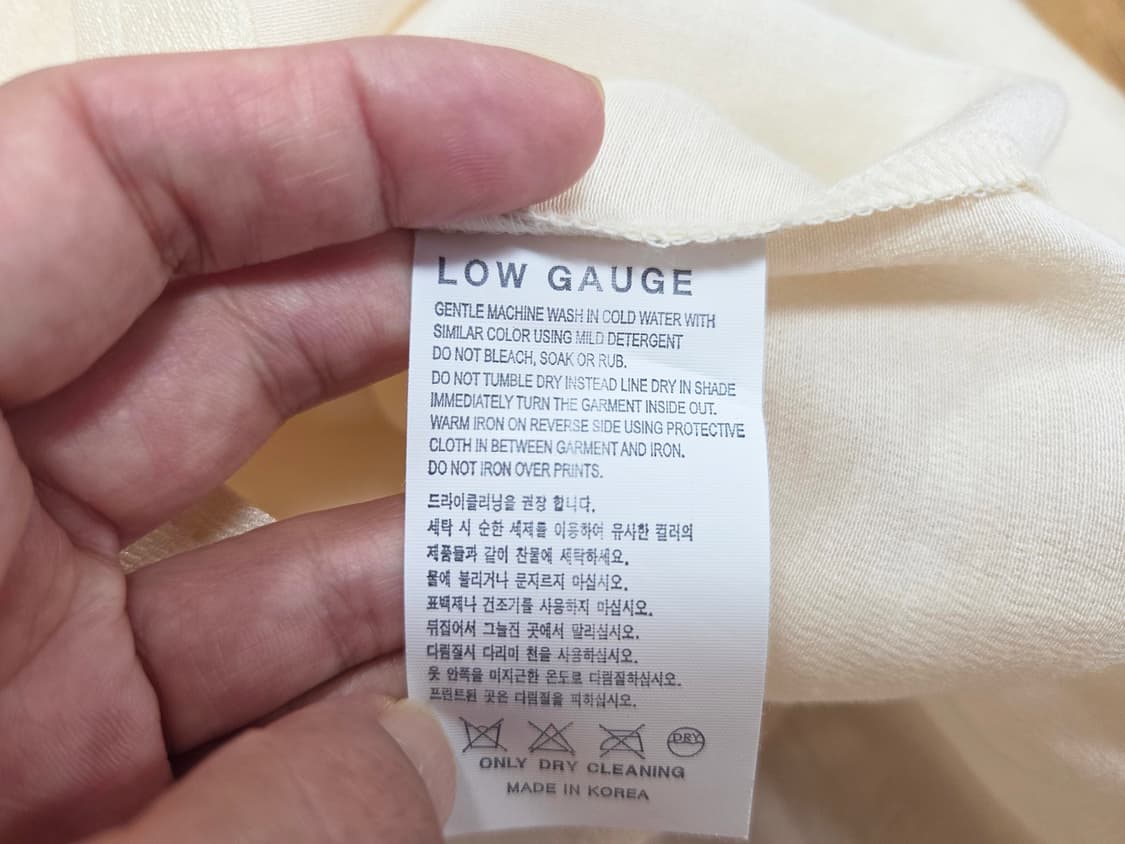 로우게이지(LOW GAUGE) 골드 실키 블라우스 프리사이즈 새상품 상품이미지8