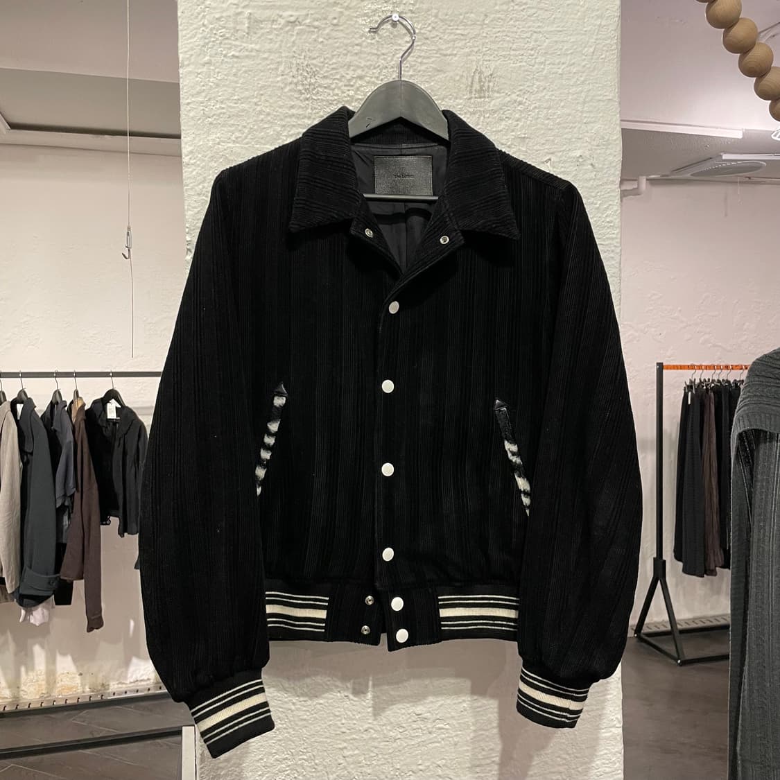 더 레터스 바시티 자켓 상품이미지1