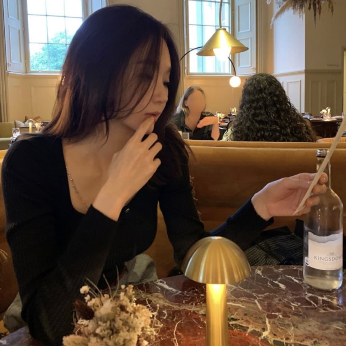 (급처) 강민경 아비에무아 니트 (캐시미어 웨이브 체인 립드 니티드 탑) 상품이미지8