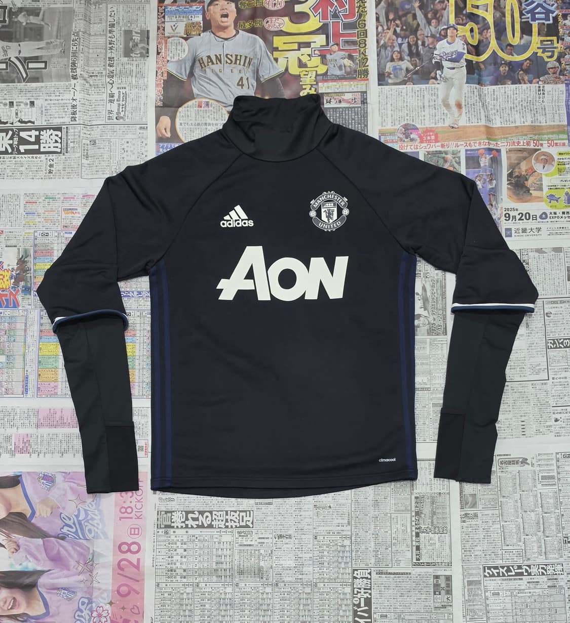 16-17 Adidas 맨유 트레이닝탑 95 상품이미지1