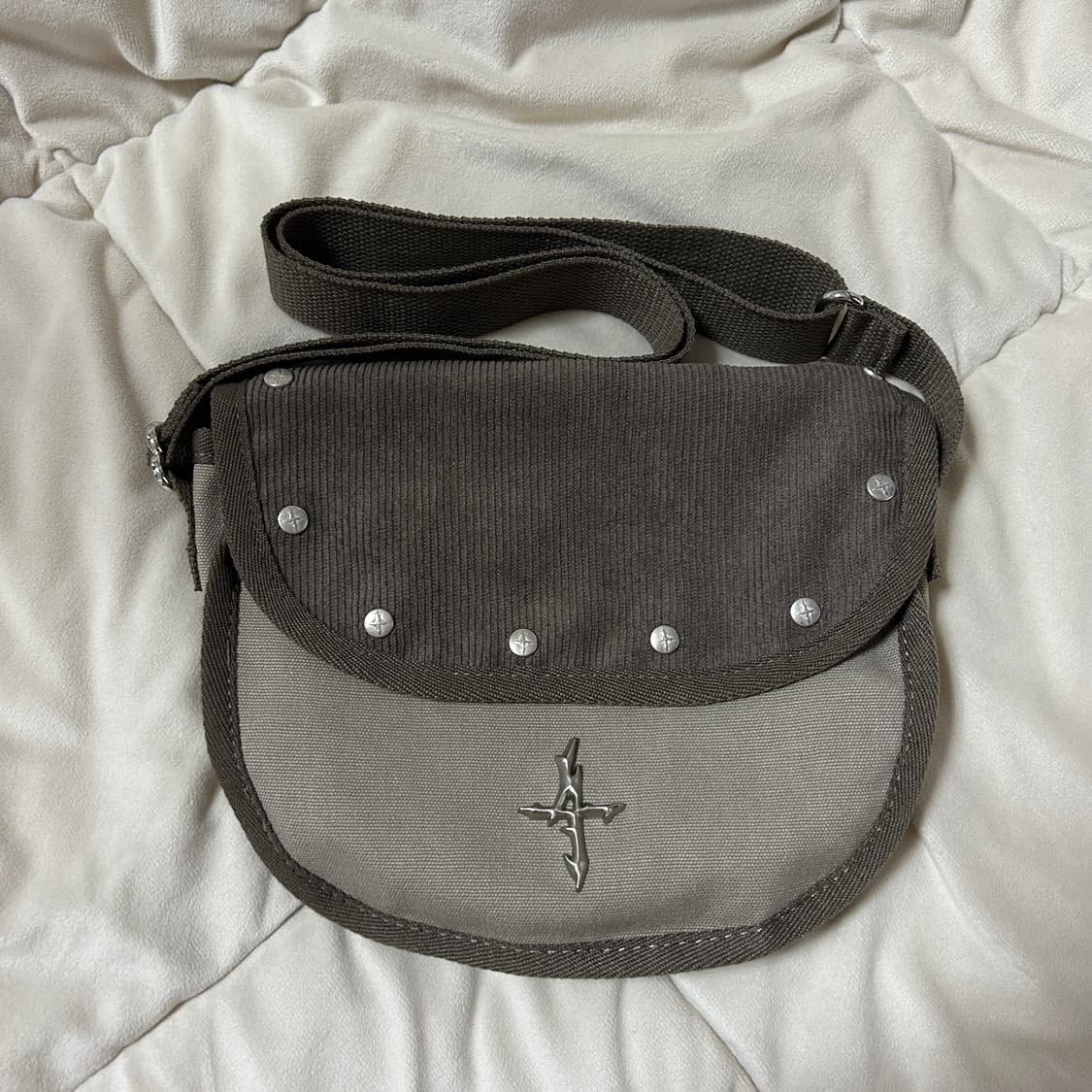 낫포너드 크로스백 상품이미지2