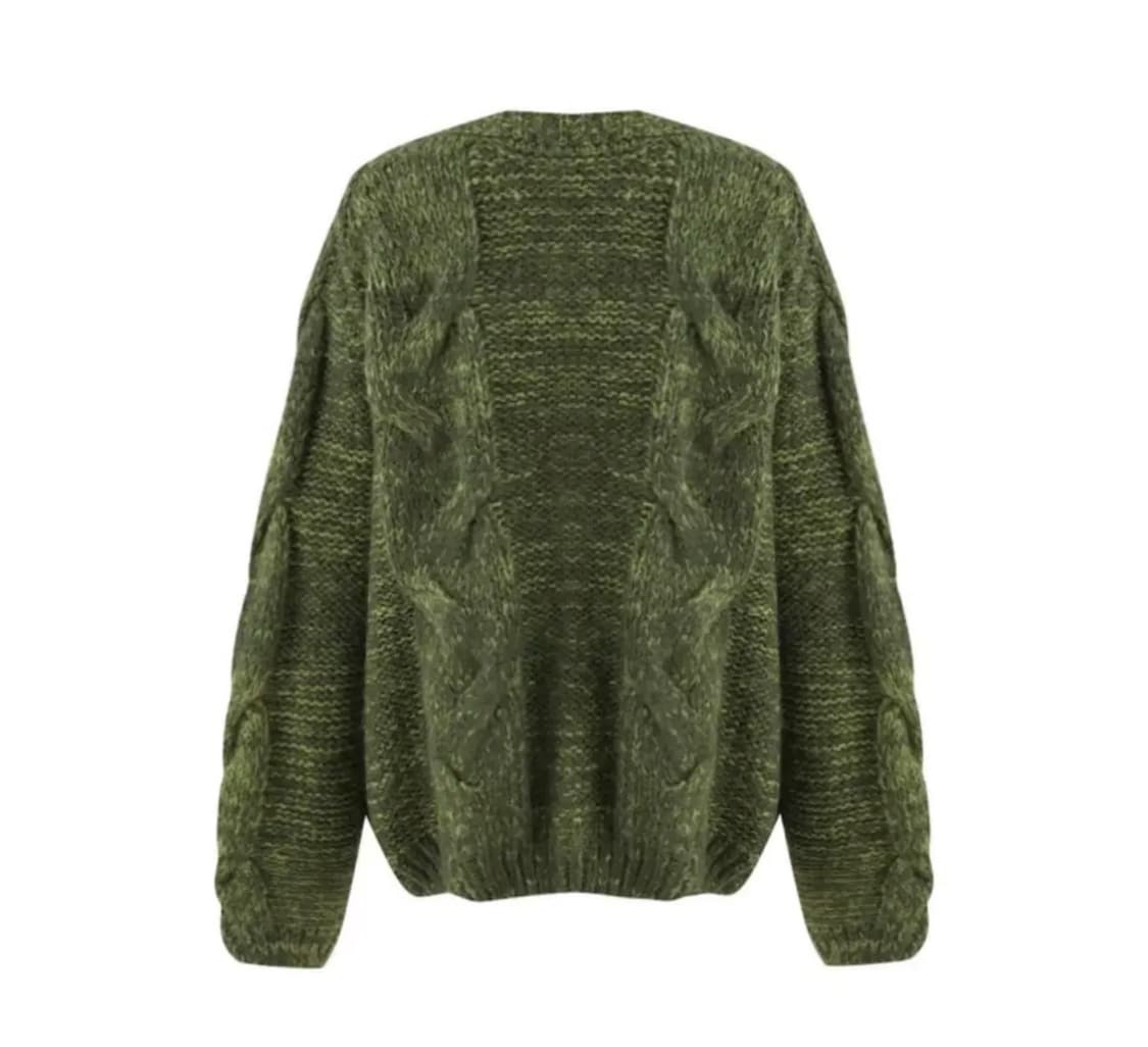 글로니 베키 가디건 그린 색상입니다. 꽈배기 디자인이 들어가있어 유니크하 상품이미지3