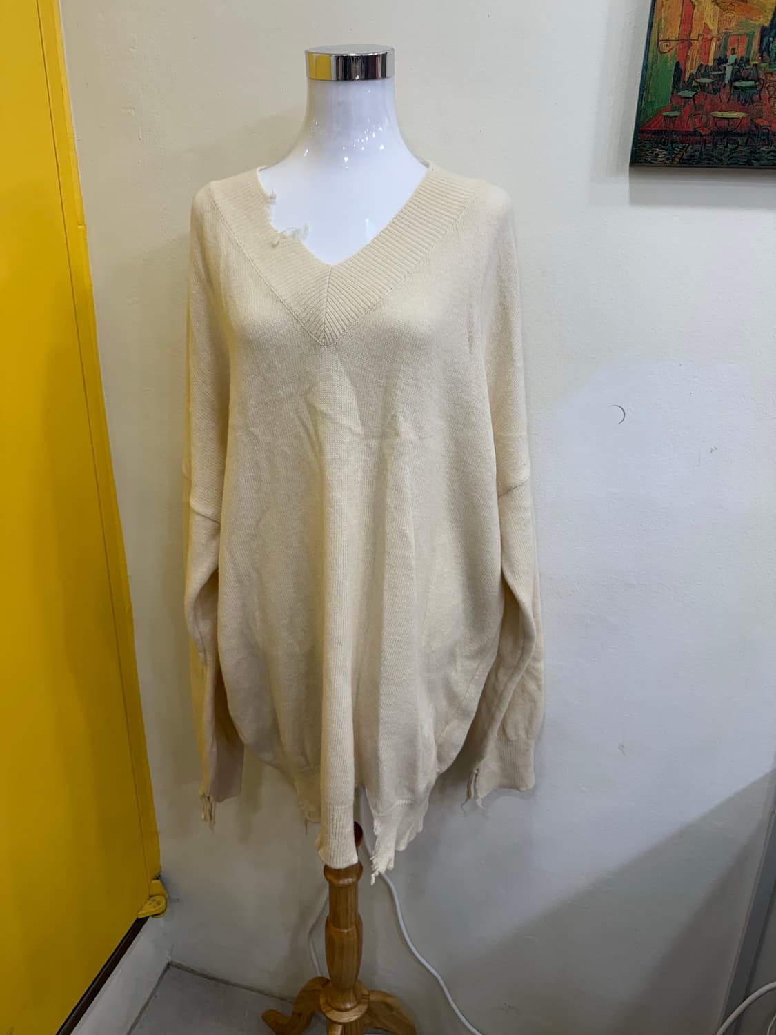 인스턴트펑크 브이넥 오버핏 디스트로이드 니트 아이보리 상품이미지2