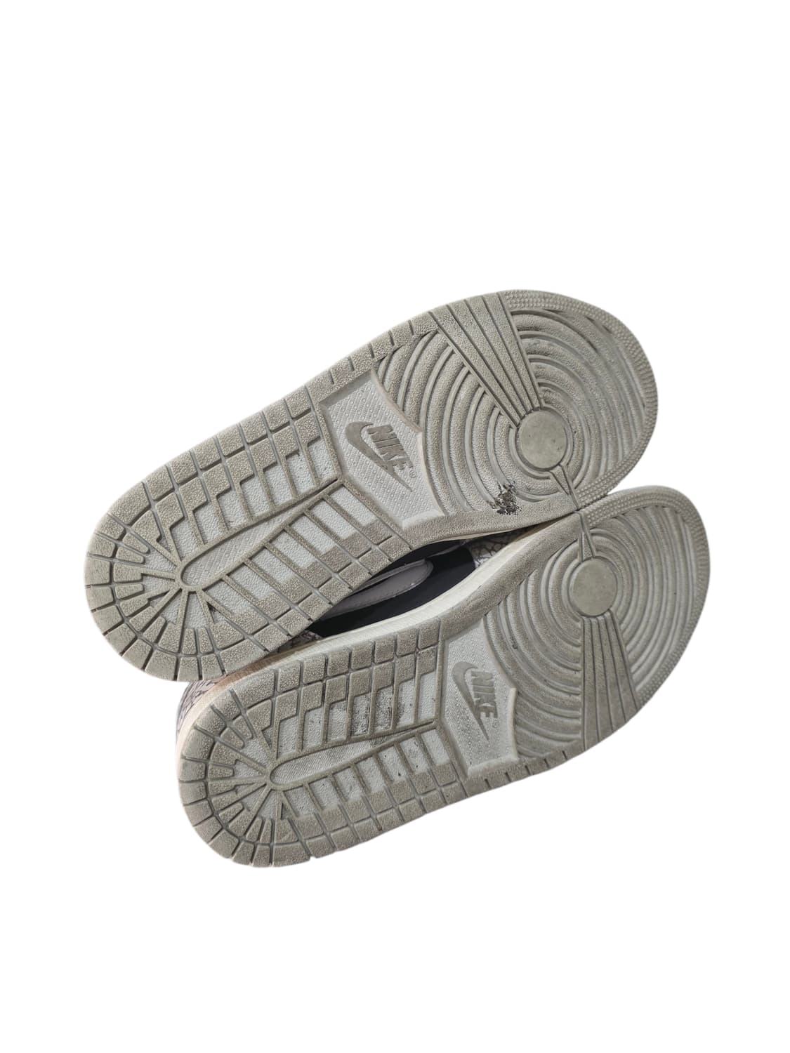 Jordan 1 Retro Low OG Black Cement 상품이미지5