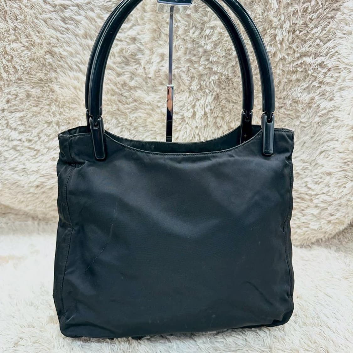 프라다 로고플레이트 나일론 토트백 상품이미지2