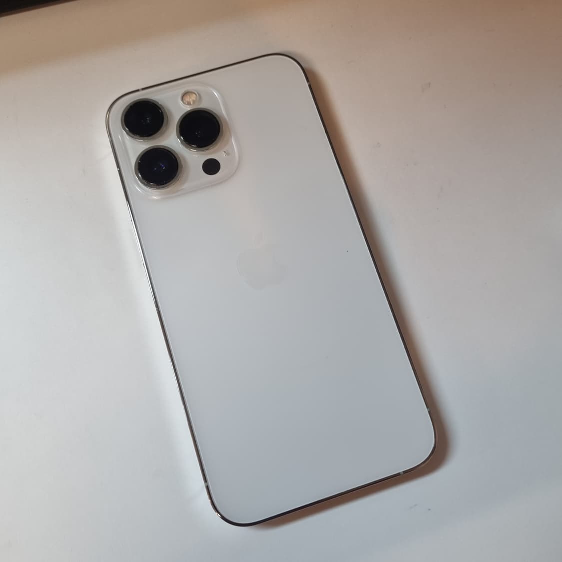 애플 아이폰13 프로 256 화이트 상품이미지1