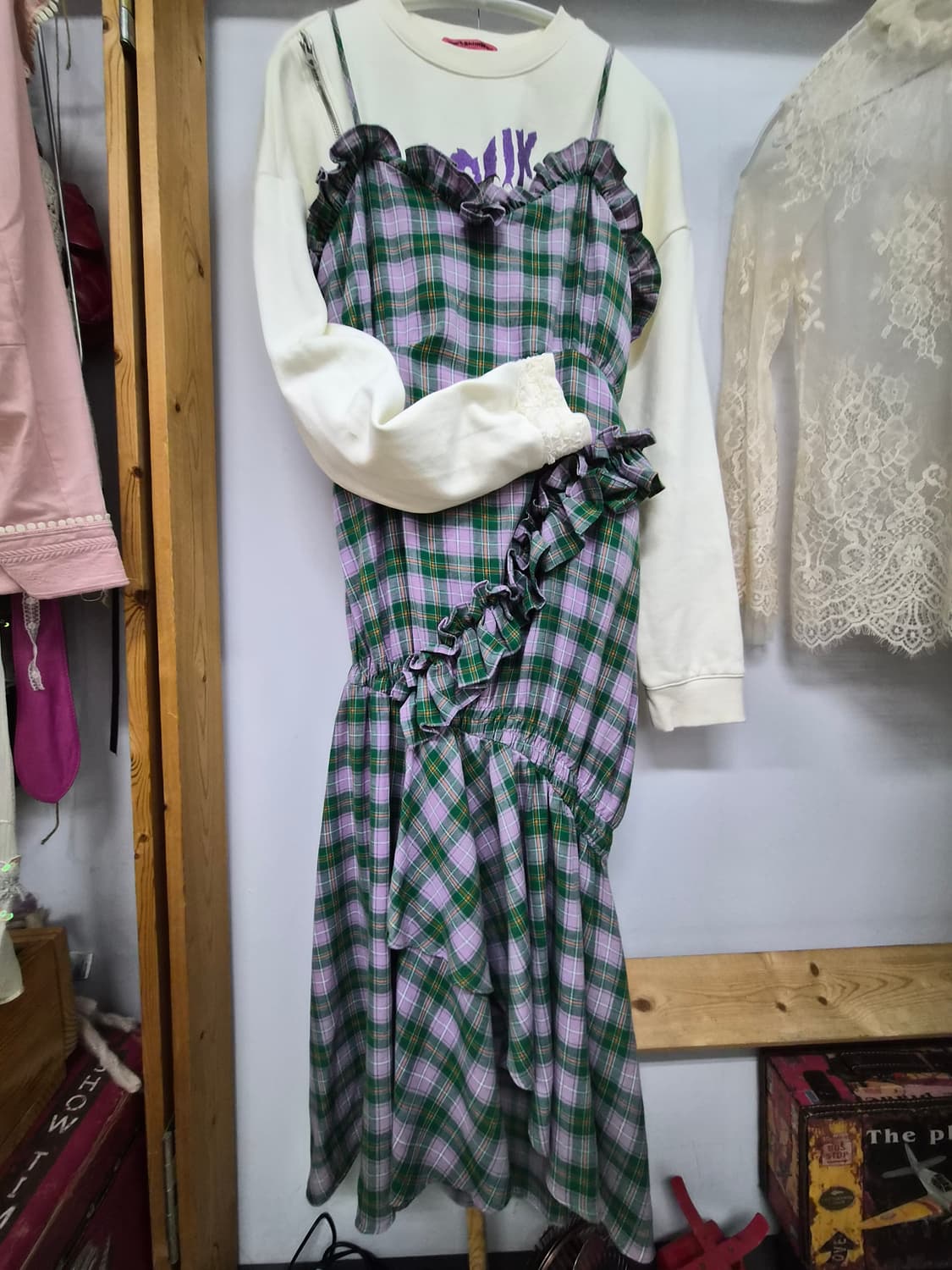 올리브데 올리브 언발 프릴 원피스 상품이미지2