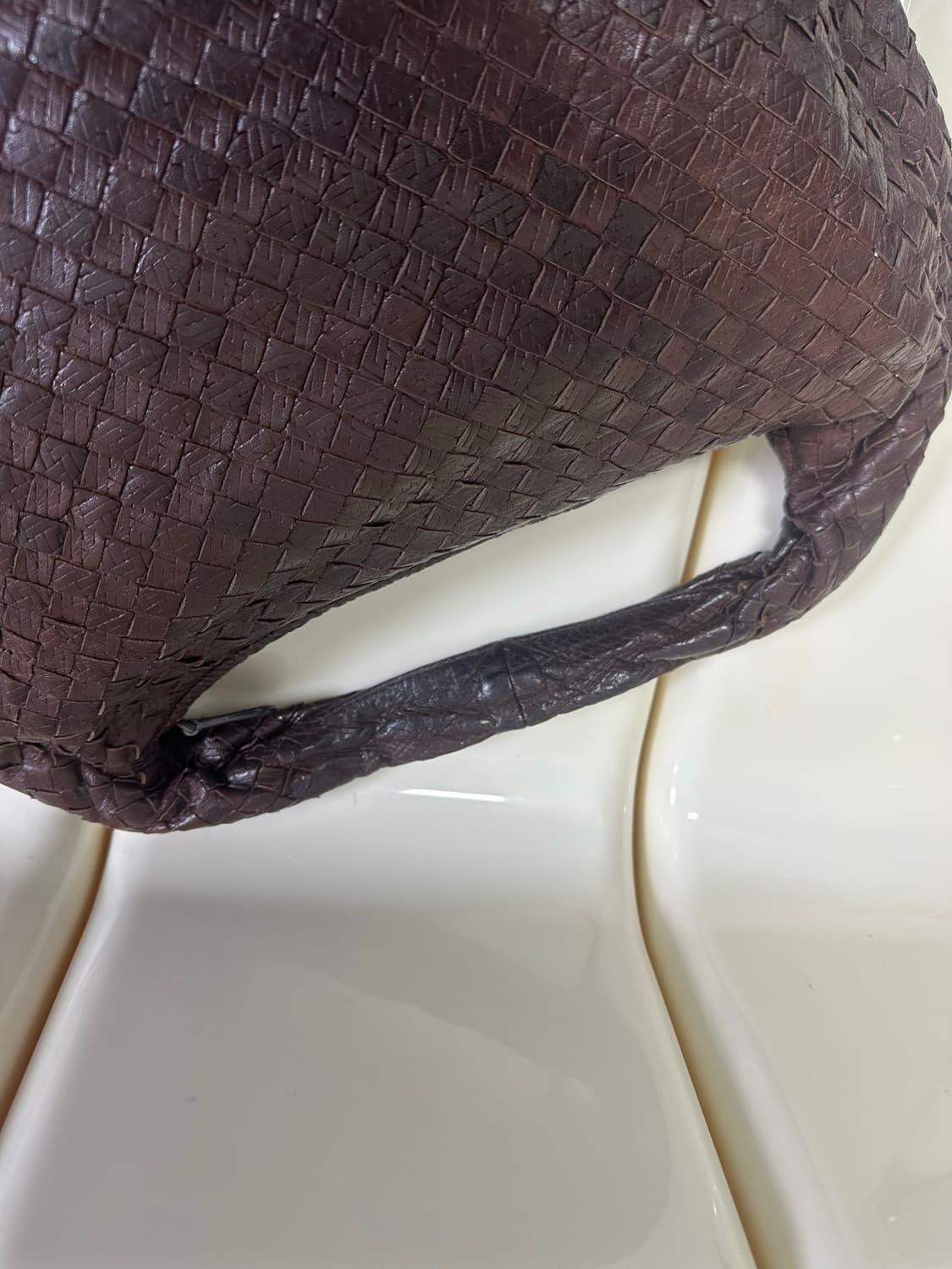 [정품] 보테가베네타 호보백 스몰 다크브라운 상품이미지4