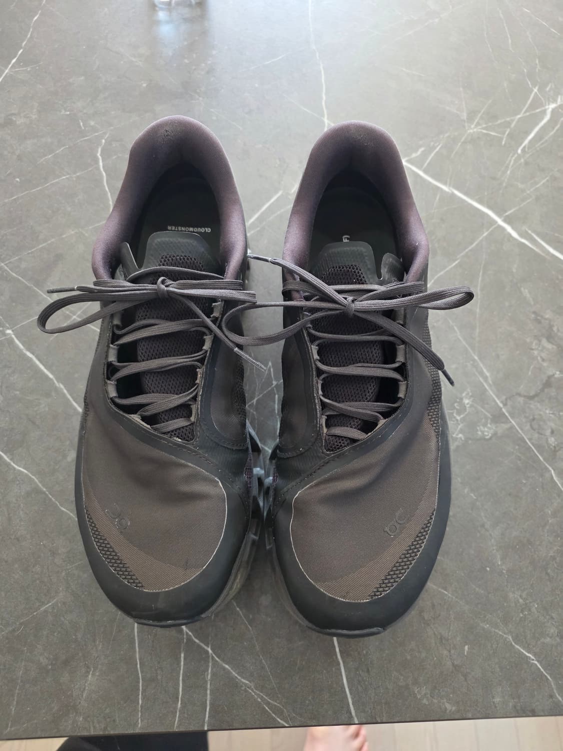 온파프 온러닝 파프 클라우드몬스터 브라운 290 상품이미지1