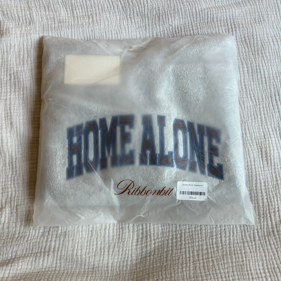 리본빛 ribbonbit Home Alone Sweatshirt 상품이미지4