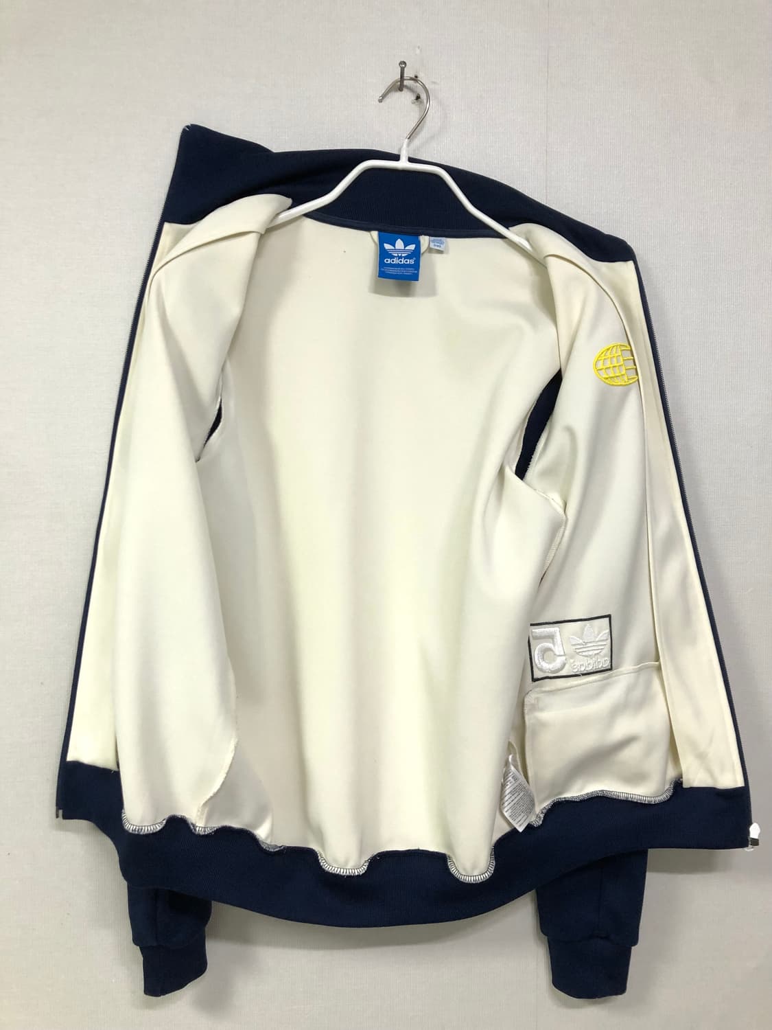 아디다스 남녀공용 프렌치 와펜 배색 트랙탑 져지 90 _ 아이보리/네이비 상품이미지8