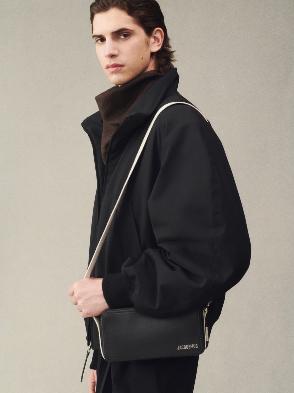 자크뮈스 호리존탈 쿠에르다 백 상품이미지1