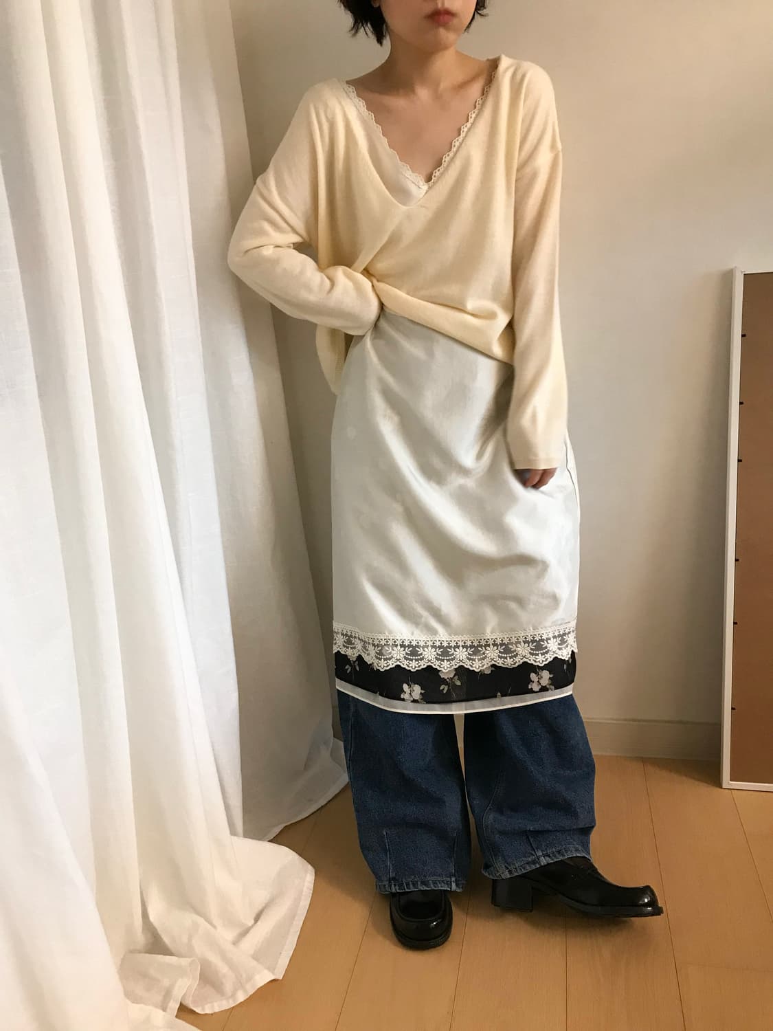 디밍 레이스 슬립 원피스(아이보리)+브이넥 니트(블랙) 상품이미지5