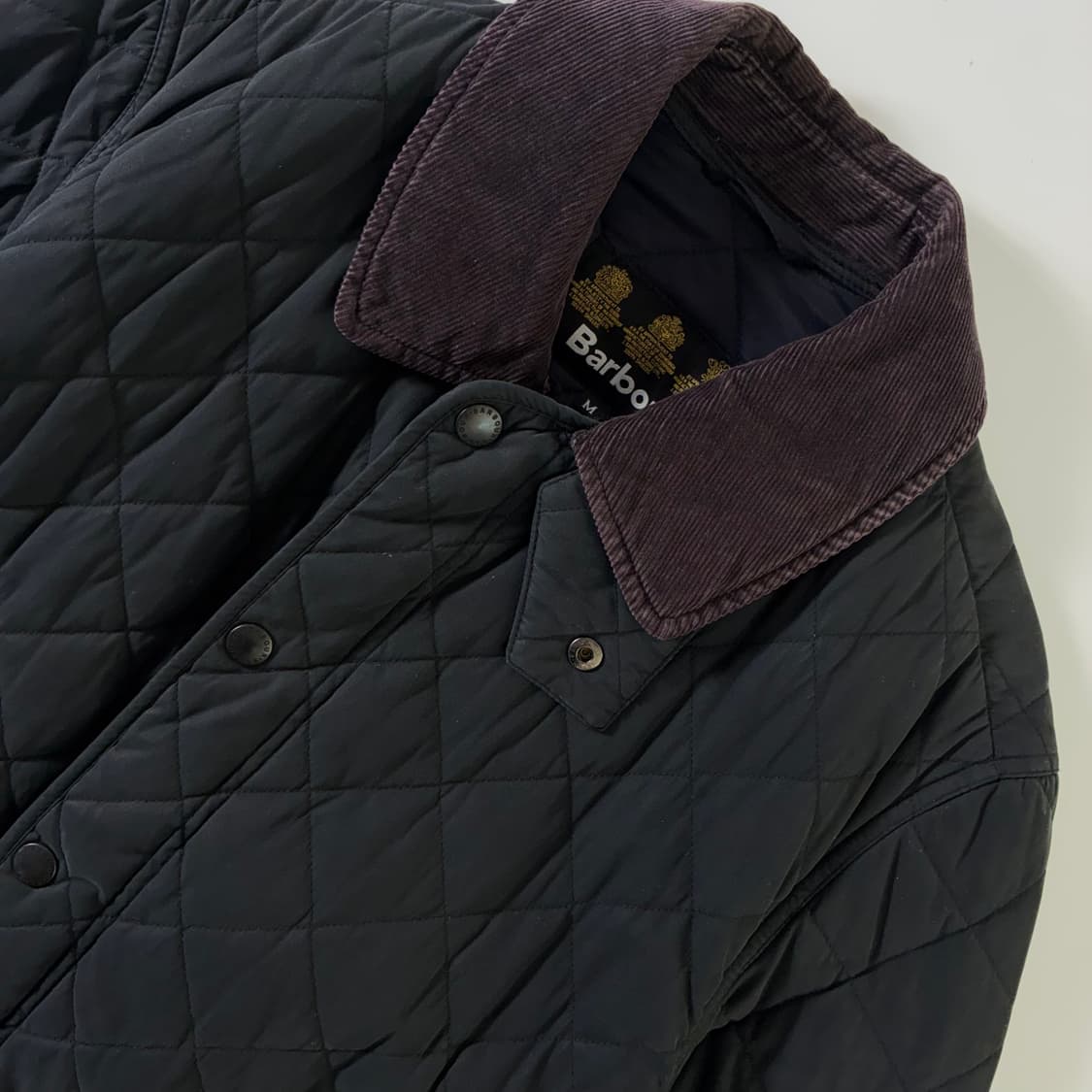 Barbour 바버 코듀로이 카라 블랙 퀼티드 자켓 상품이미지3
