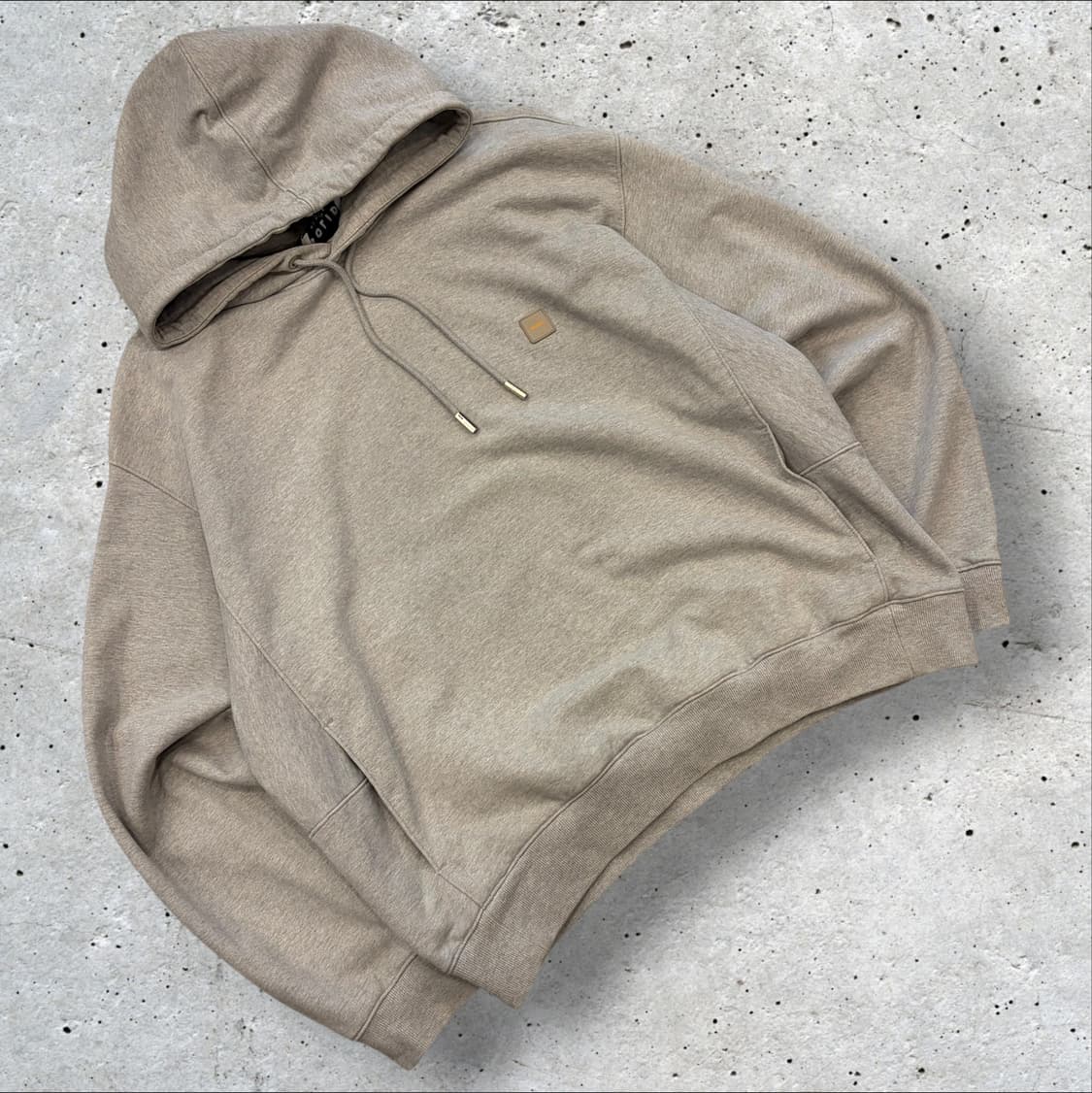 [110] 23FW 솔리드옴므 자수 후드티 그레이 D746 상품이미지2