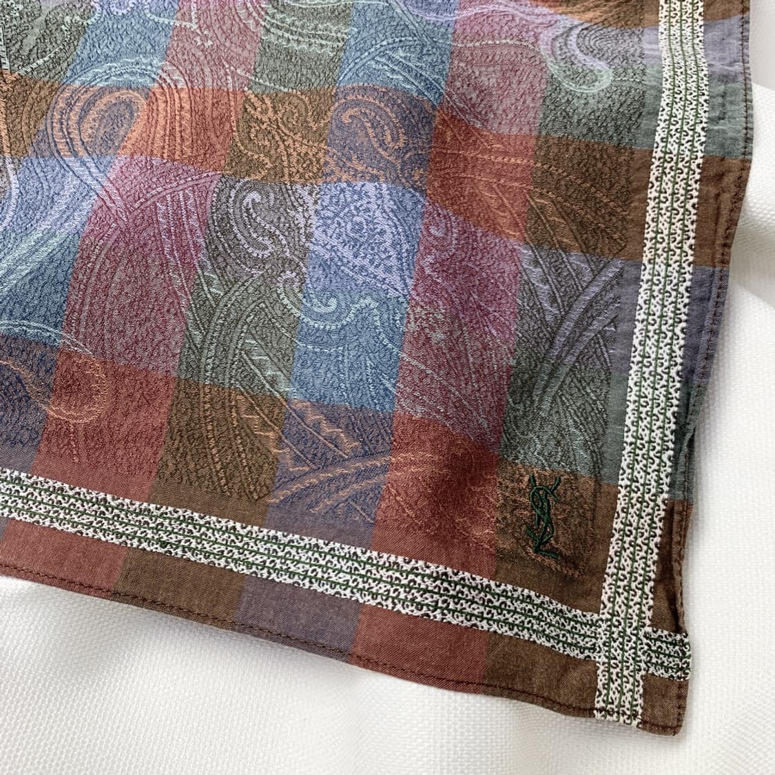 [정품] YSL 입생로랑 체크패턴 빈티지 쁘띠스카프 손수건 상품이미지2