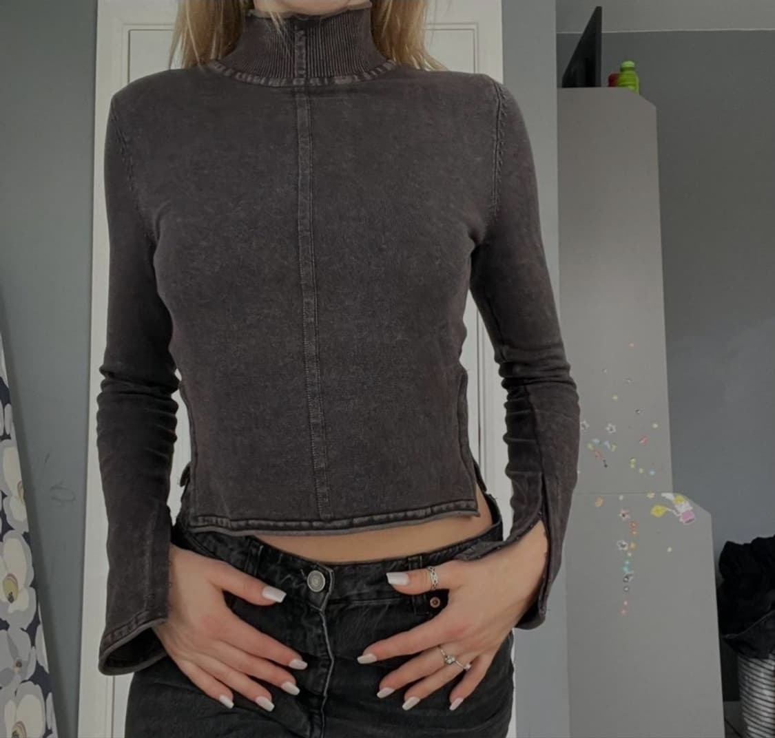 (새상품) 자라(ZARA) 에쉬드 워시드 긴팔 크롭 탑 S size 상품이미지4