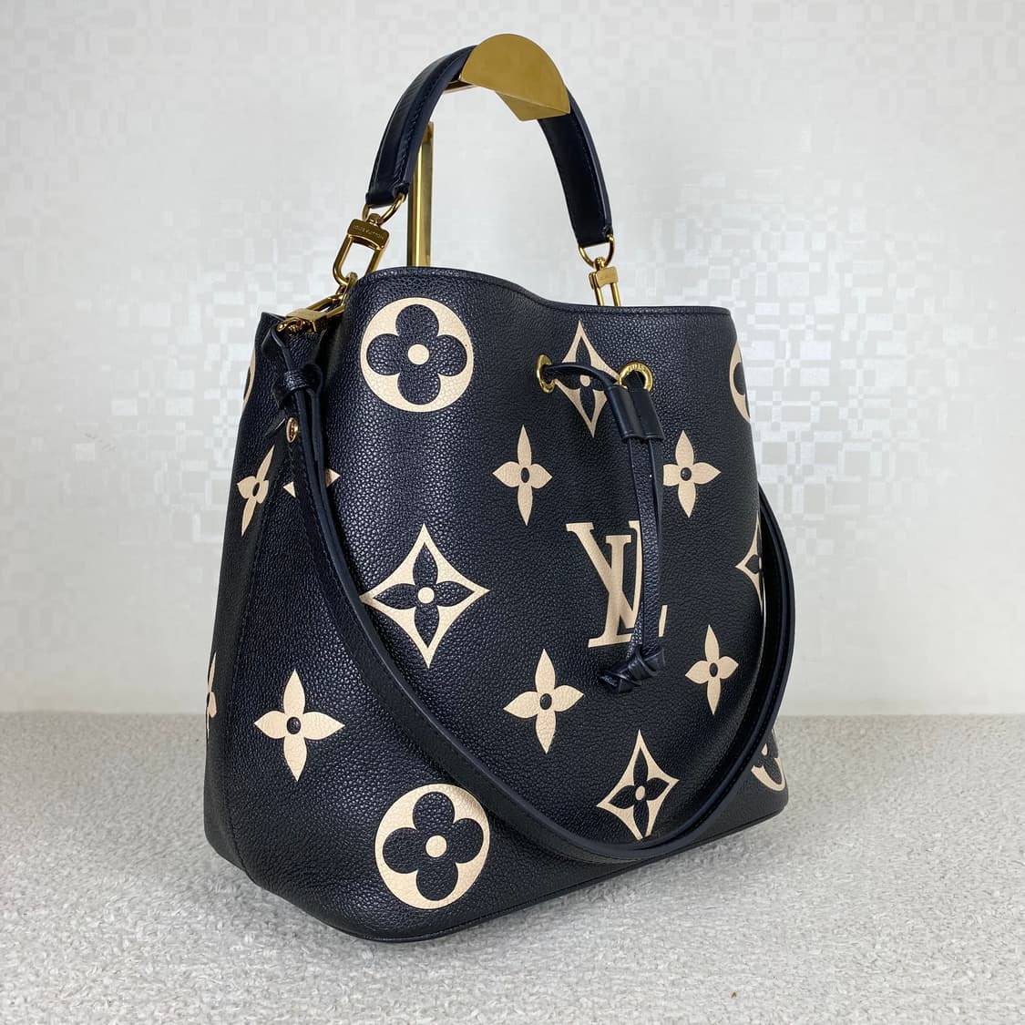 루이비통 네오노에 mm 바이칼라 상품이미지3