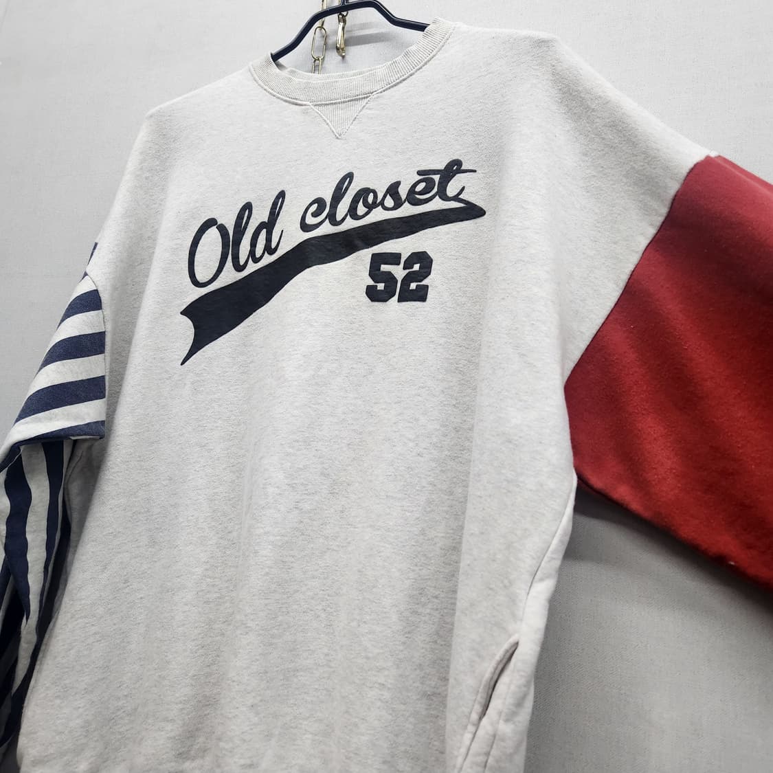 오아이오아이 올드 클로젯 사이드 디테일 맨투맨 XL 상품이미지4