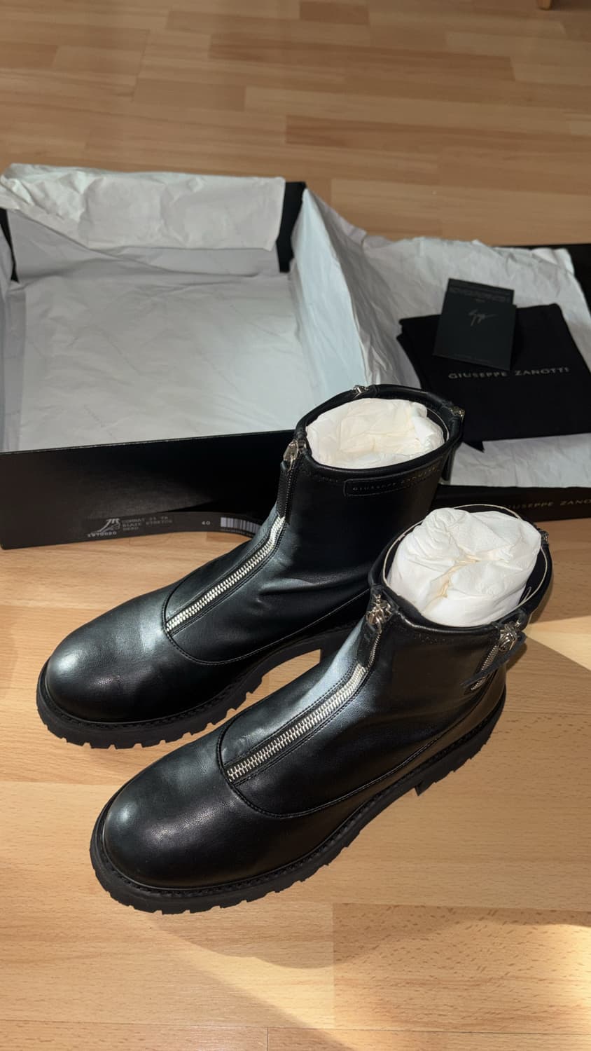 쥬세페 자노티 레더 멀티 프론트지퍼 컴뱃 부츠 40사이즈 상품이미지1