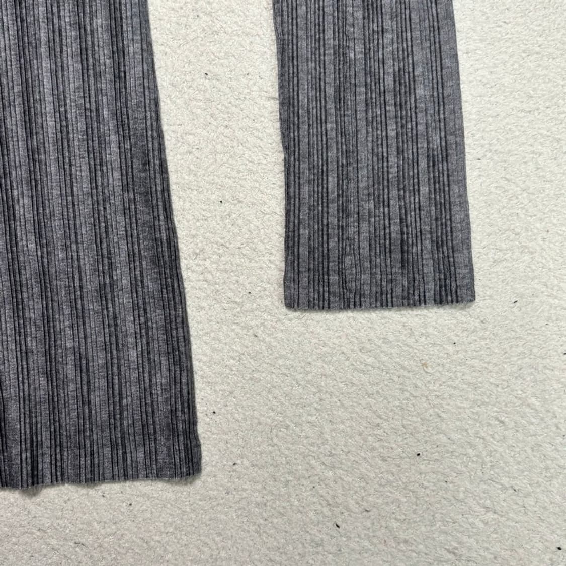 PLEATS PLEASE 이세이 미야케 베이직 탑 그레이 3 상품이미지2