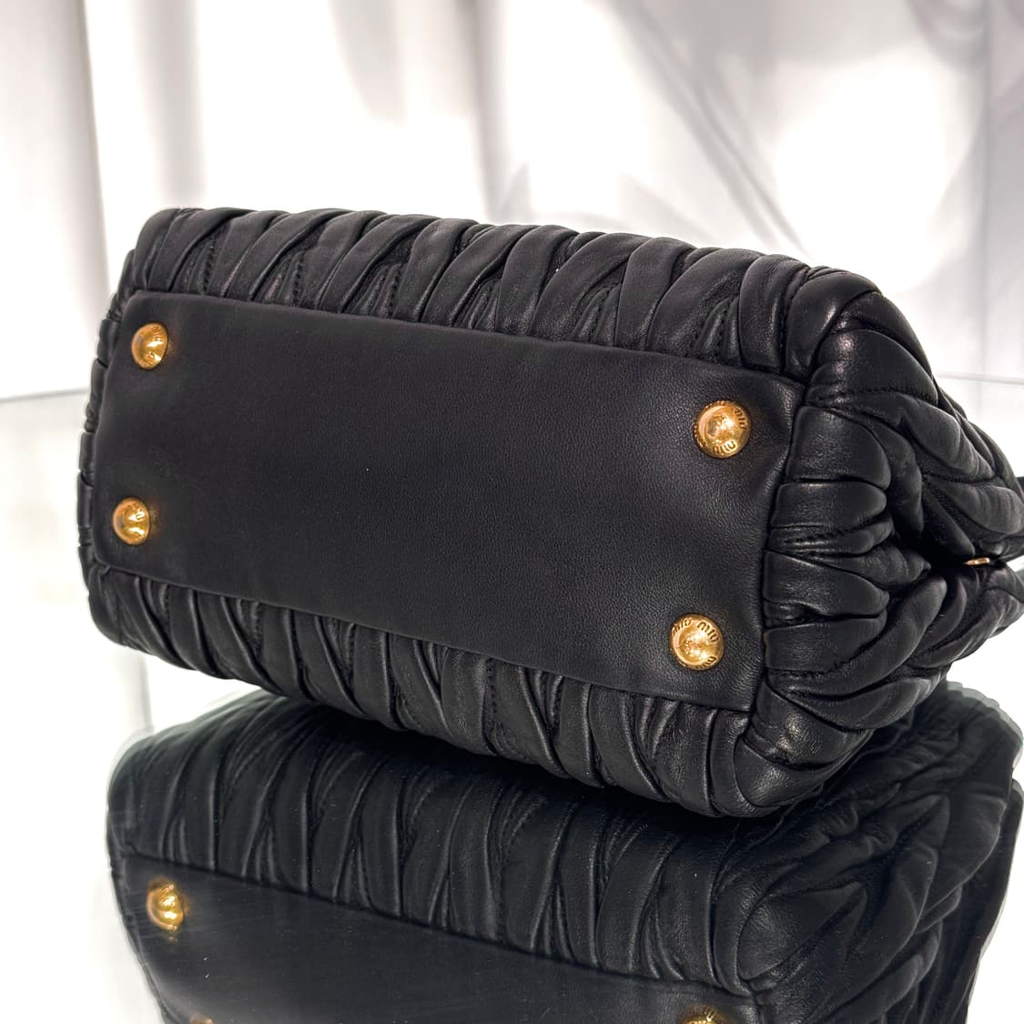 [정품] 미우미우 마테라쎄 나파 레더 아르카디 토트백 5BA259 상품이미지3