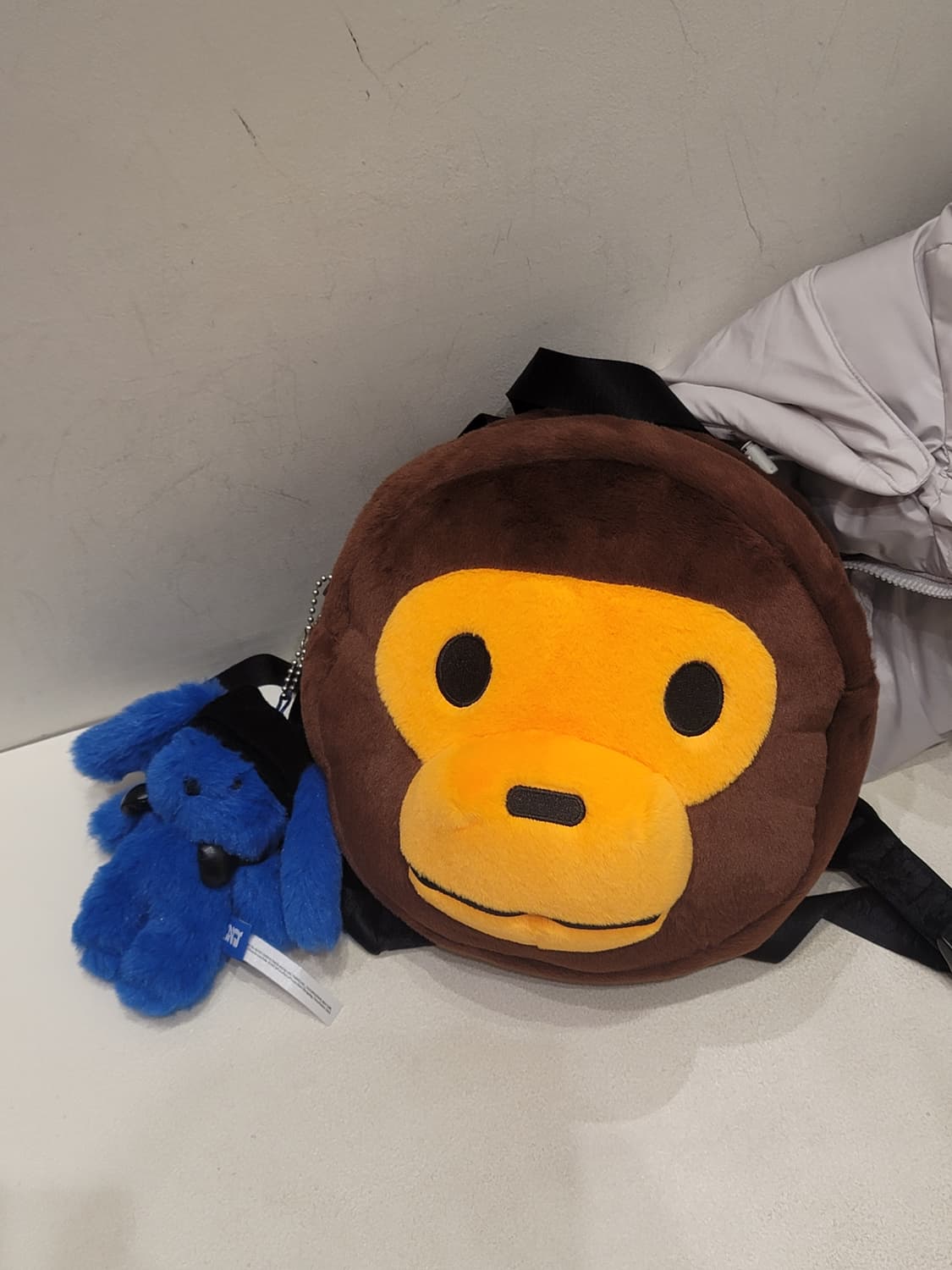 베이프 베이비 마일로 플러시 백팩 브라운 가방 상품이미지1