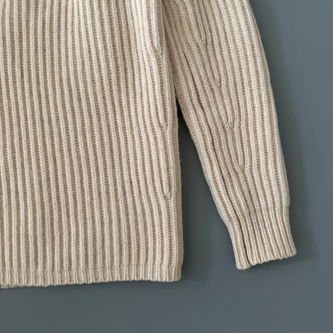 아크네스튜디오 acne studios 브이넥 니트 스웨터 상품이미지4