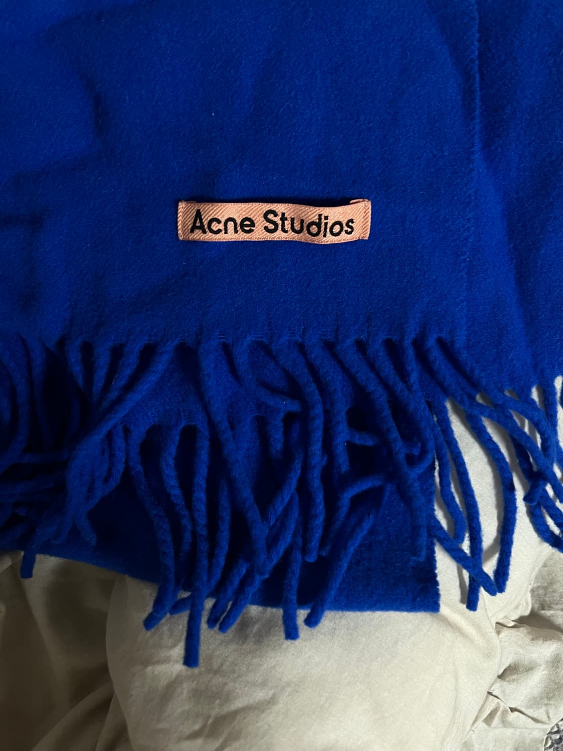 아크네 스튜디오 머플러 로얄블루 스키니 상품이미지3