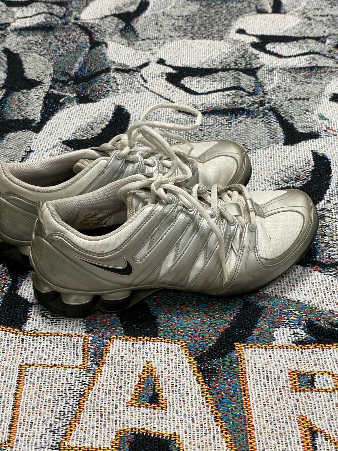 (245) 나이키 샥스 실버 신발 상품이미지4