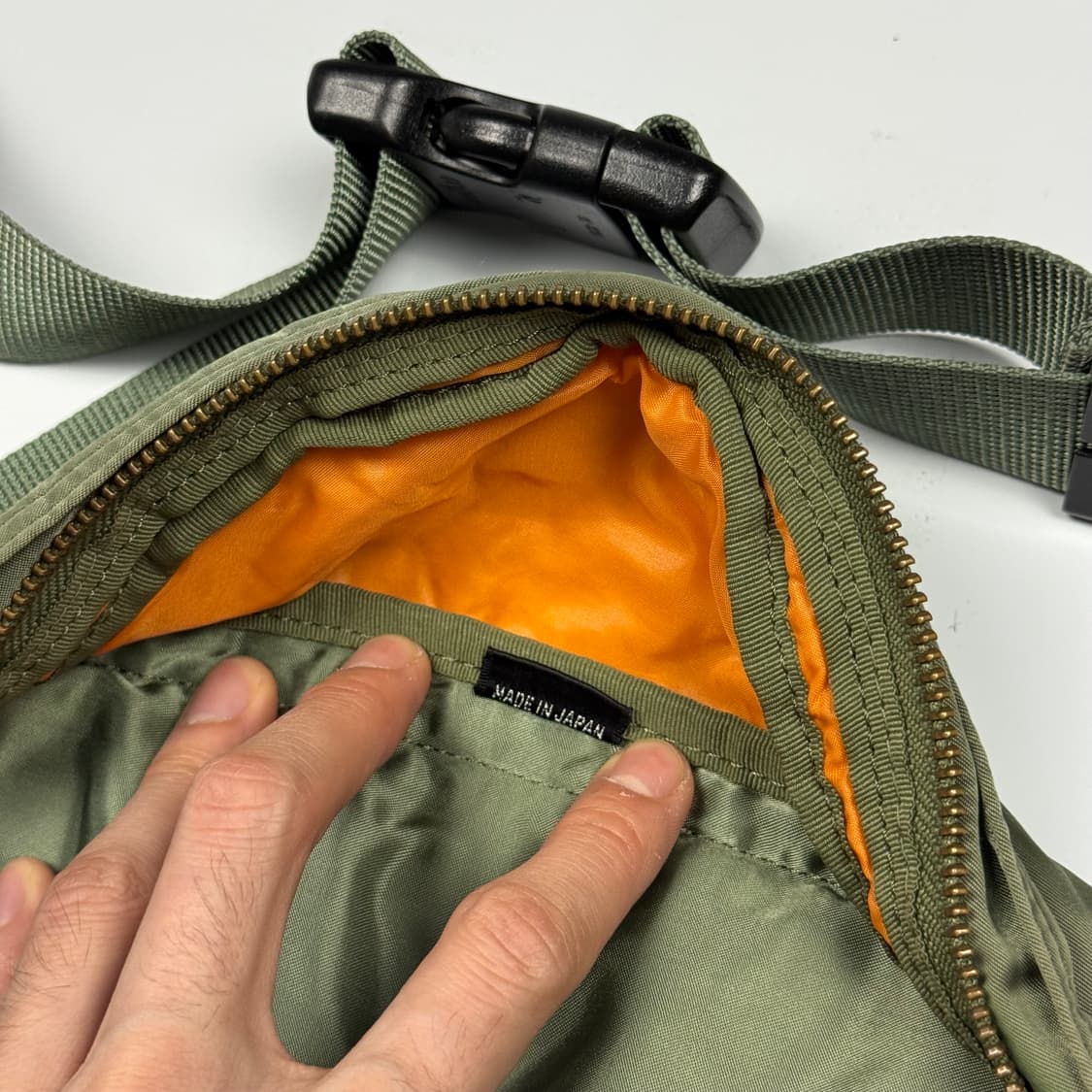 요시다포터 탱커 웨이스트백 올리브 상품이미지7