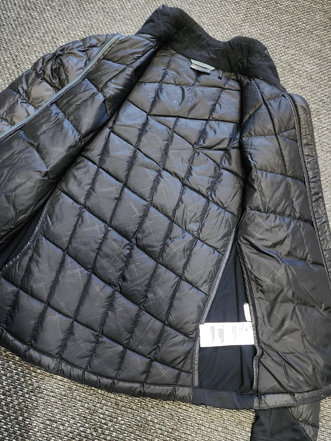 마무트 경량 패딩 자켓 블랙  XL사이즈  상품이미지8