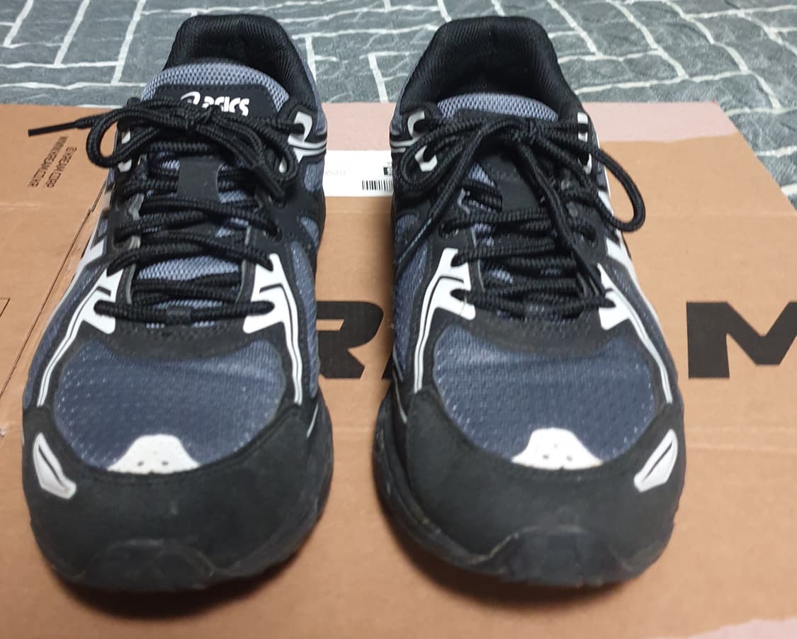 아식스 젤번쳐6 캐리어 그레이 블랙 (260) 상품이미지1