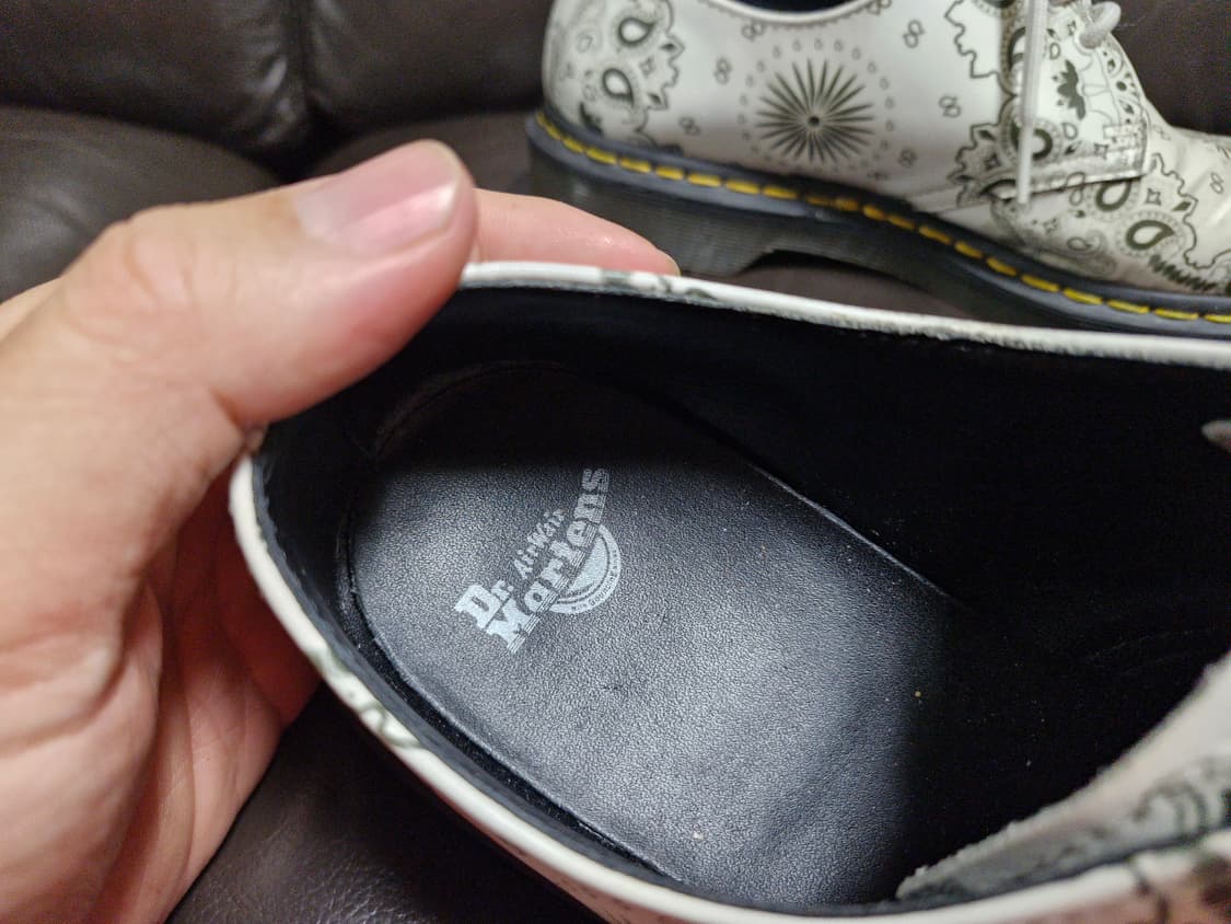 닥터마틴 250mm 화이트 오리지널 3홀 웰트화 21865101. 상품이미지6