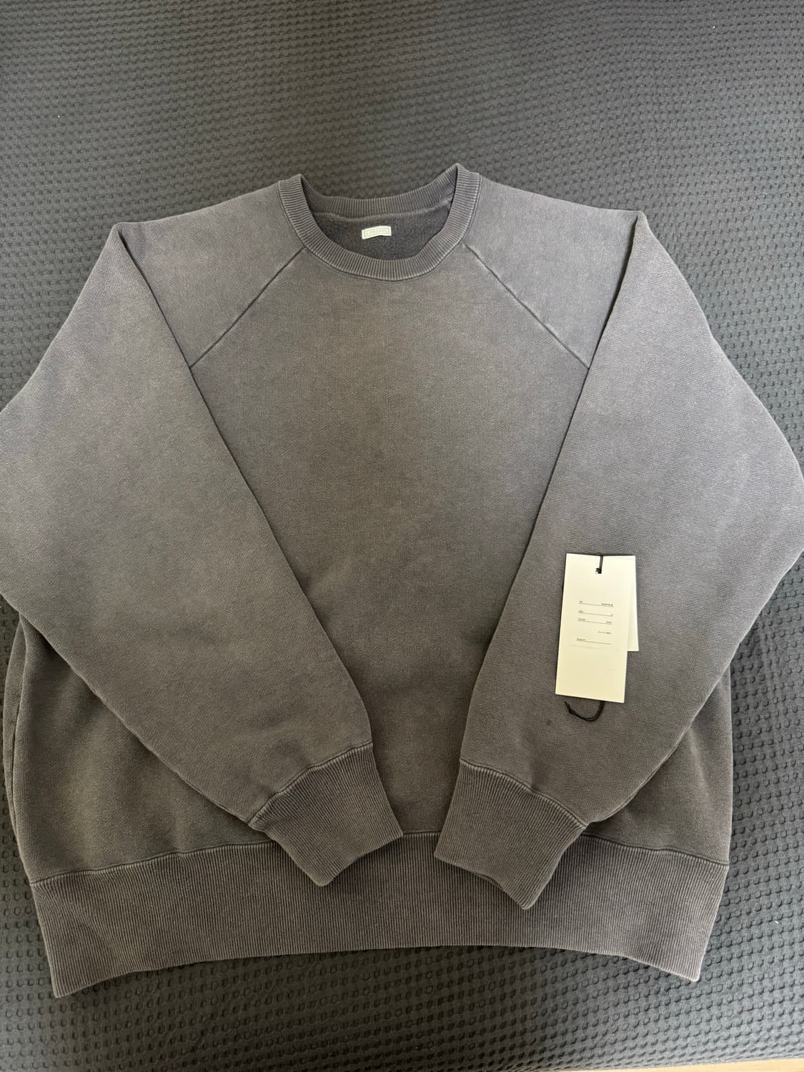 [4]아프레쎄 25aw 빈티지 스웻 그레이 상품이미지2