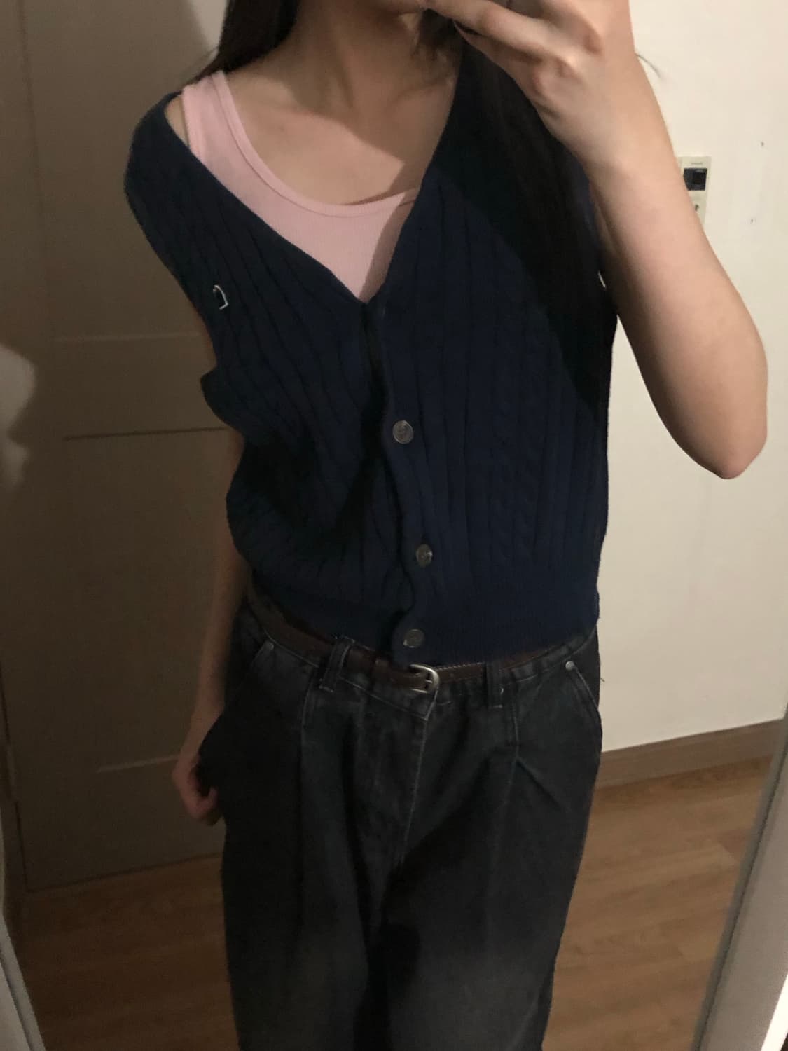 꼬모니노즈 버튼 니트 베스트 네이비 상품이미지3