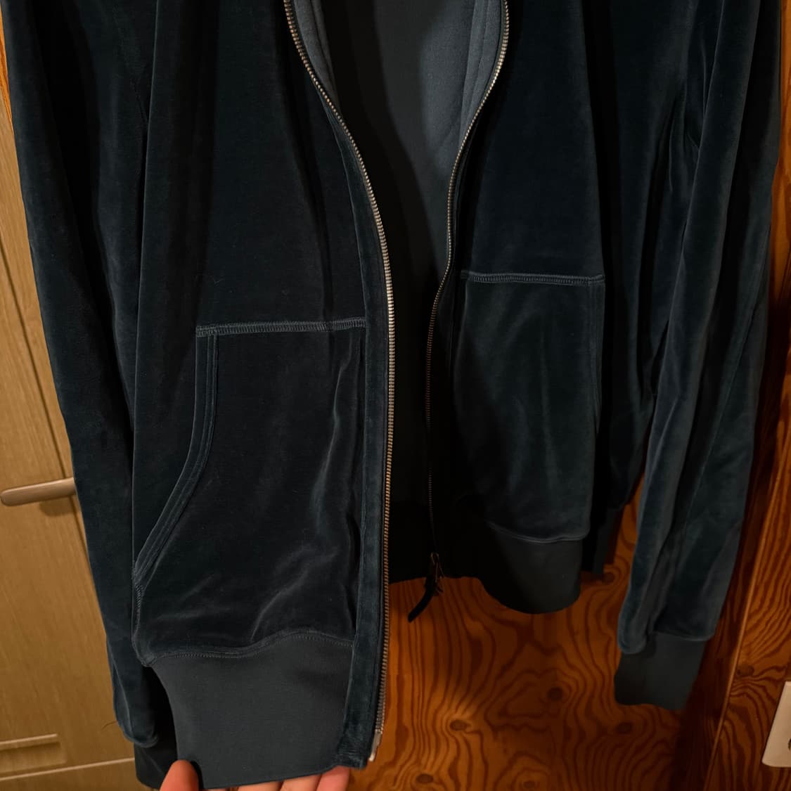 톰포드 그린 벨벳 집업 자켓 판매 합니다 상품이미지3