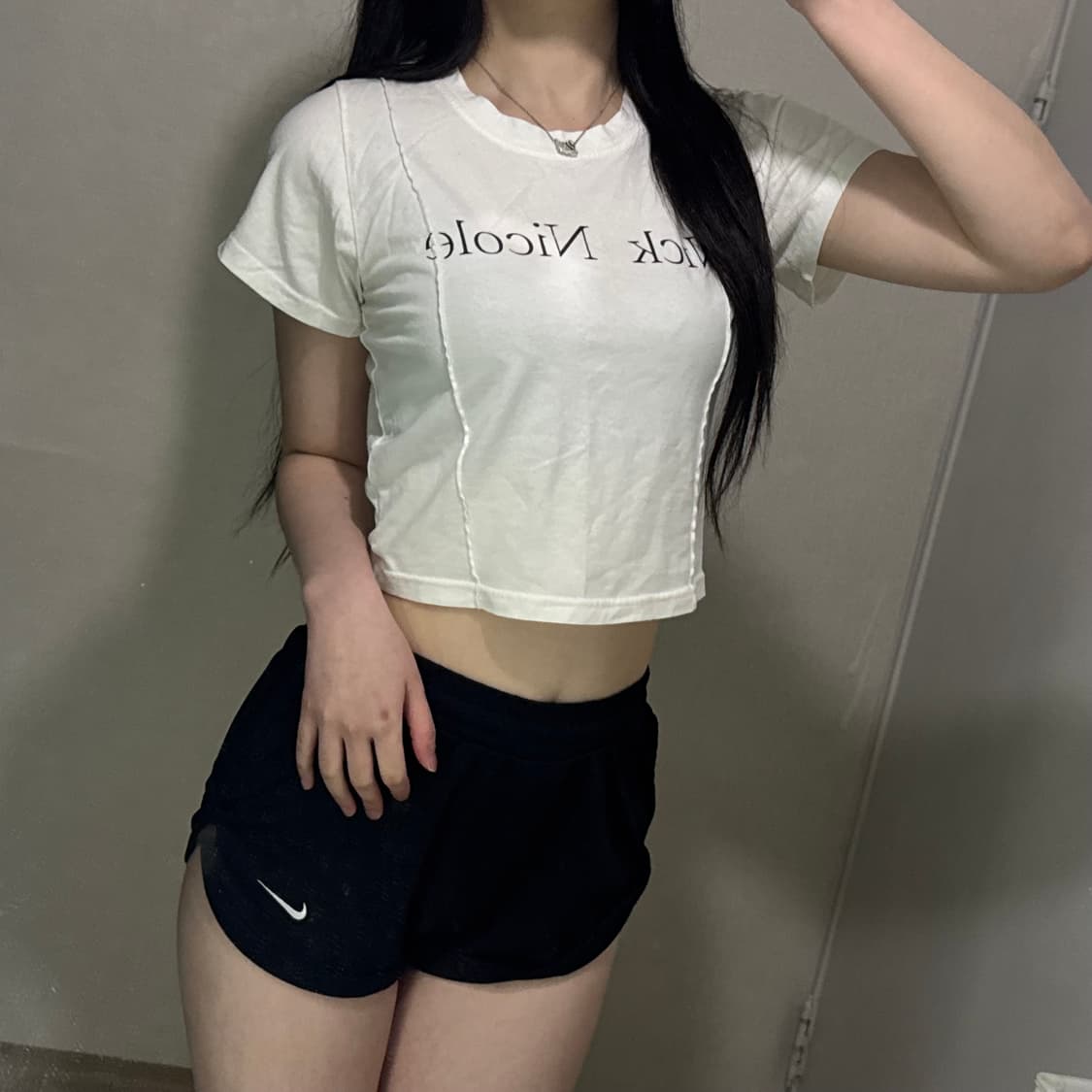 닉앤니콜 절개디자인 여성 크롭 반팔티 상품이미지3