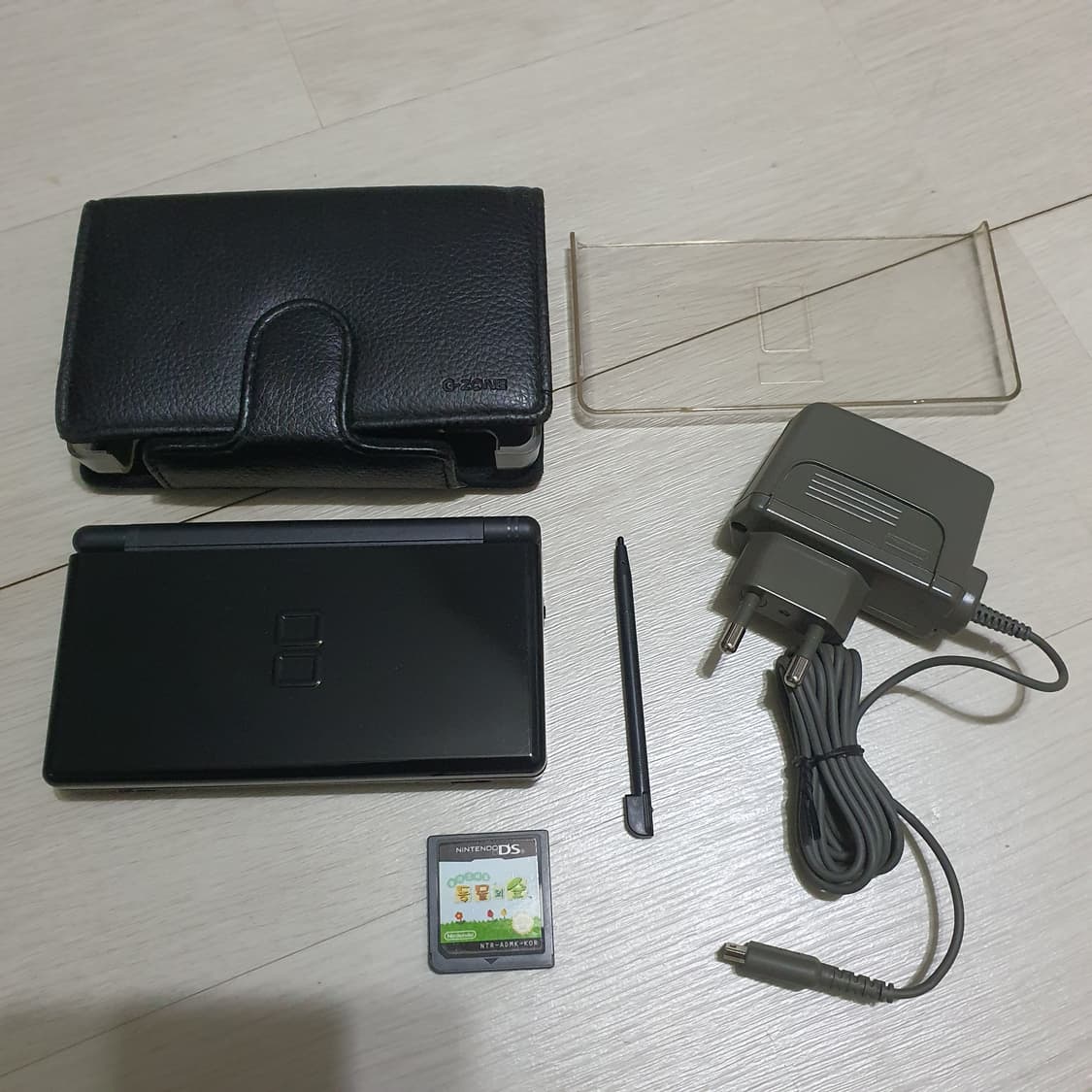닌텐도 ds lite 게임기와 동물의숲 ds 팩 상품이미지1