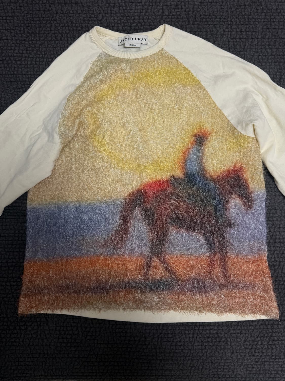 애프터프레이 프린티드 래글런 롱 슬리브 티셔츠 아이보리 상품이미지1