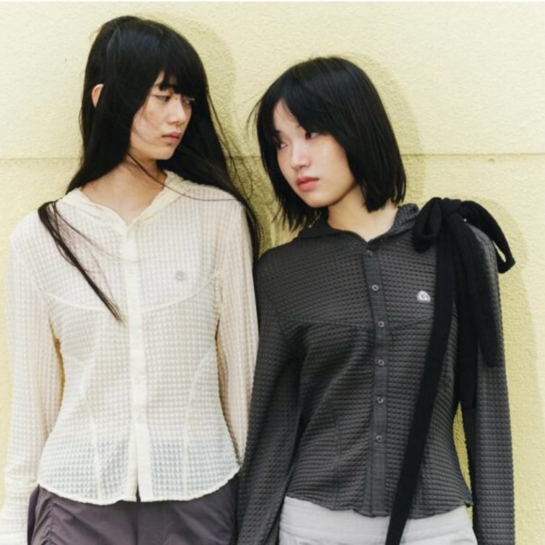 코이세이오 라운드 후디 셔츠 챠콜 상품이미지2