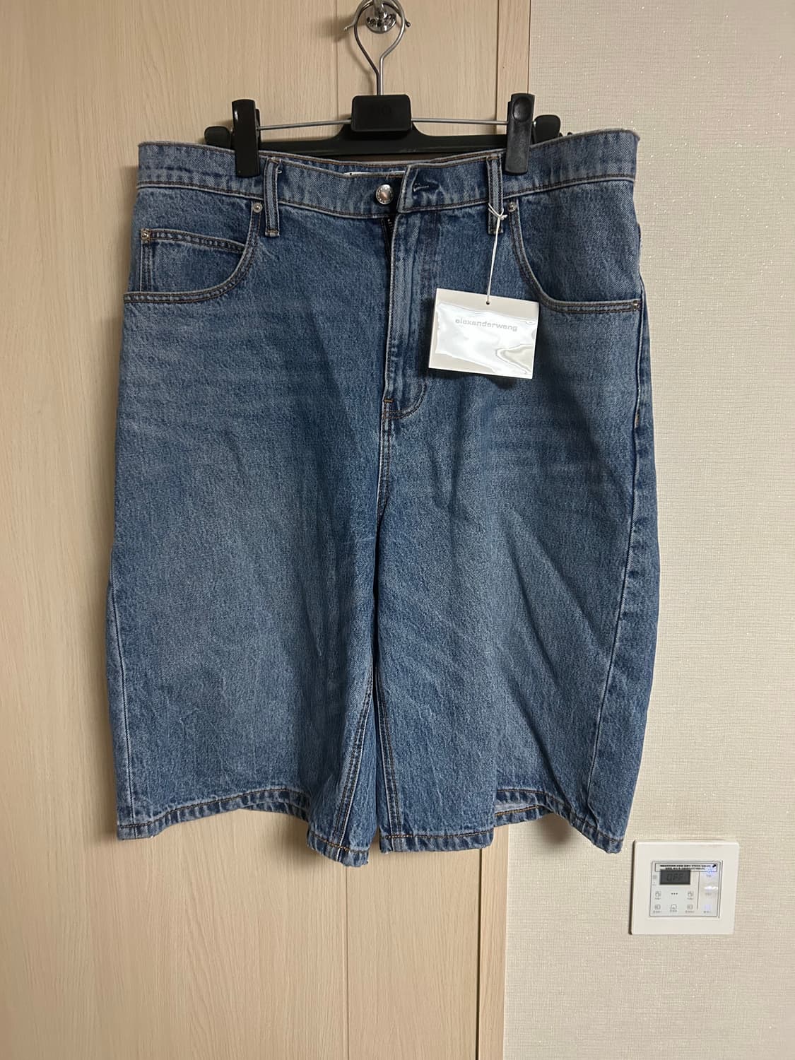 알렉산더왕 코어 로우라이즈 와이드 데님 반바지 쇼츠 상품이미지4