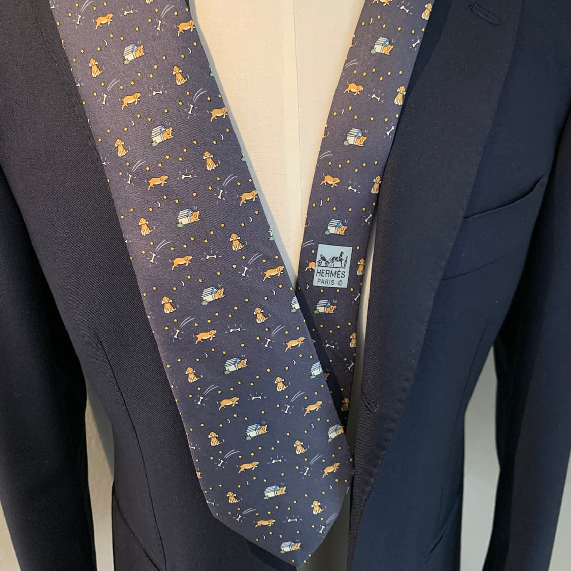 에르메스(HERMES) 챠콜그레이 100실크 명품 정장넥타이 A+등급 상품이미지2