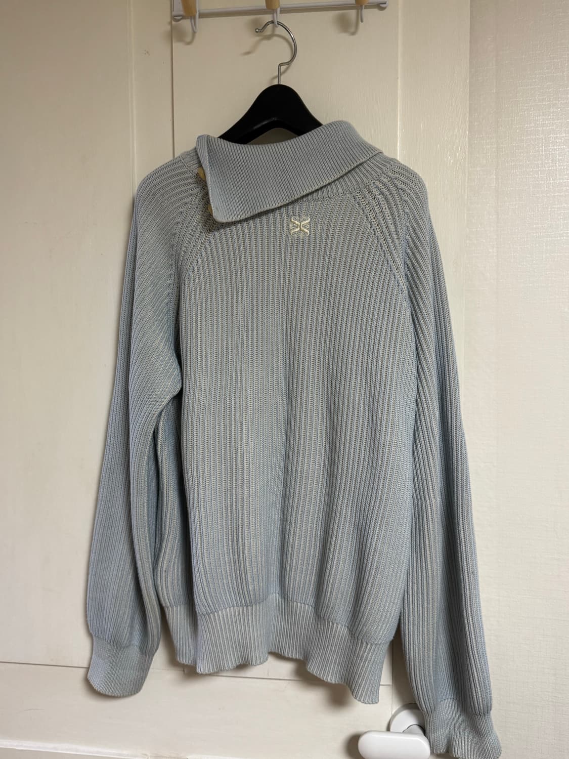 새터 하늘색 니트 상품이미지2