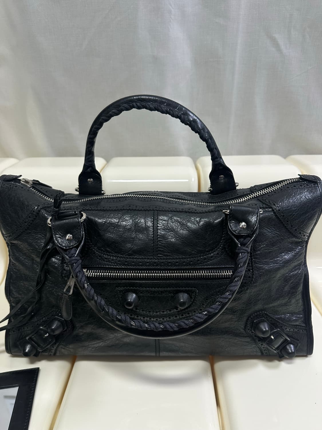 [A 정품] 발렌시아가 시티 모터백 라지 블랙 상품이미지4