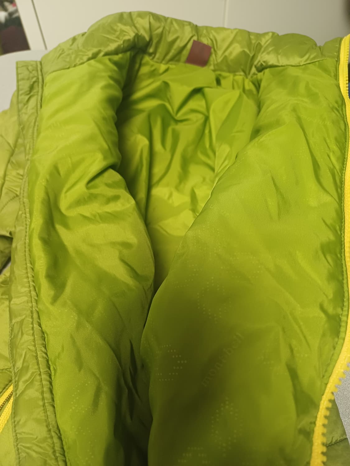 몽벨 mont-bell 경량 패딩 자켓 올리브그린 M(85) 상품이미지8