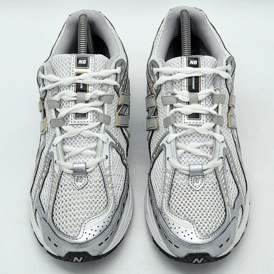  뉴발란스 1906R 화이트 메탈릭 실버 (275 D) 상품이미지4