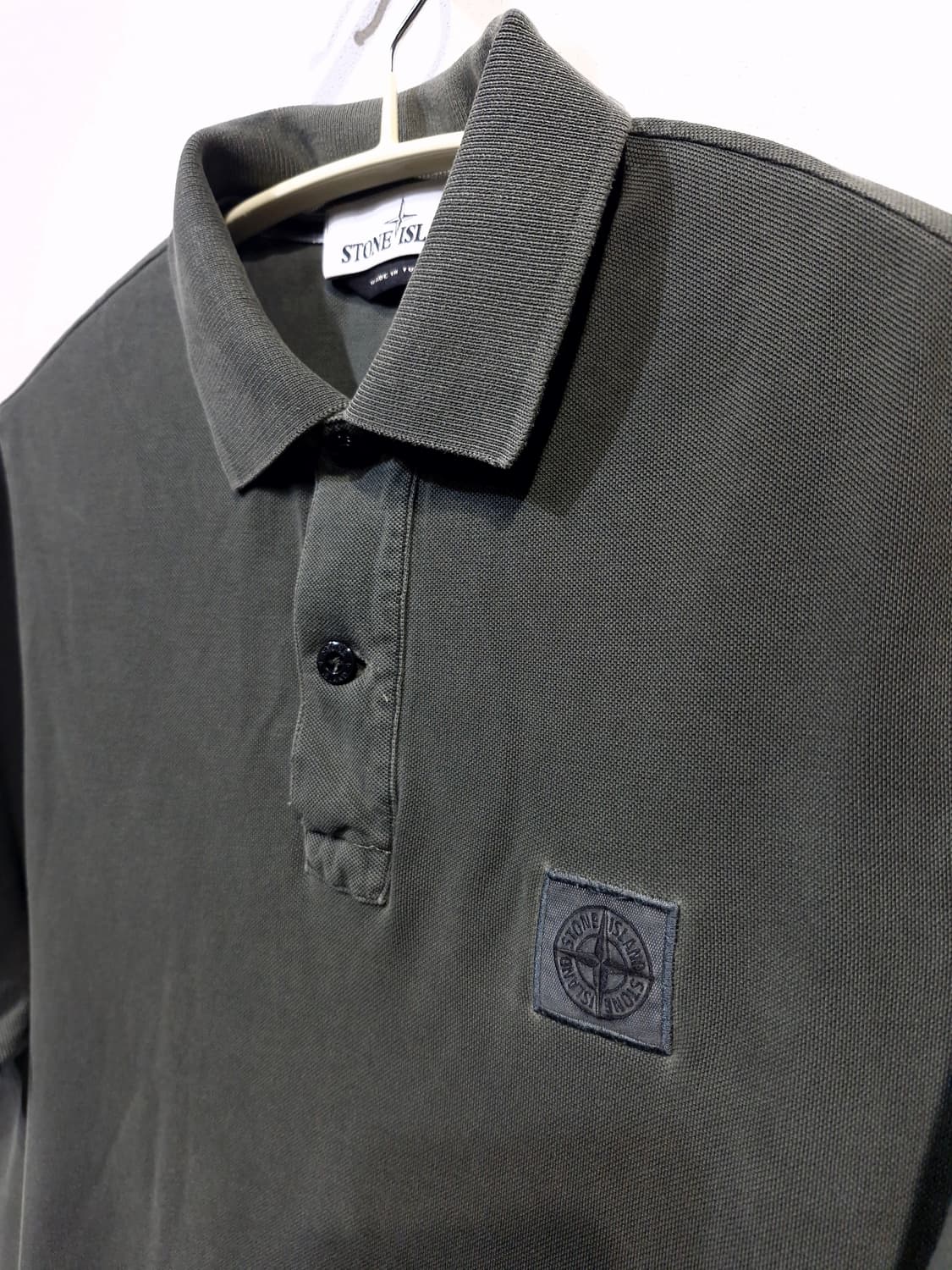 스톤아일랜드(STONE ISLAND)피그먼트 카라 티셔츠 상품이미지3